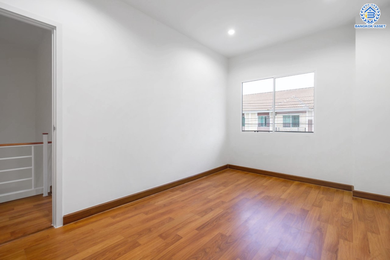 บ้านมือสองตกแต่งใหม่ ม.พฤกษาทาวน์ ติดถนนราชพฤกษ์ ทาวน์เฮ้าส์พร้อมอยู่! เนื้อที่ 17.5 ตร.ว. ฟังก์ชัน 3 ห้องนอน 2 ห้องน้ำ เดินทางสะดวกบนทำเลศักยภาพ ใกล้วงเวียนพระราม5 เชื่อมต่อทั้งถ.นครอินทร์ ,ราชพฤกษ์ ,และกาญจนาภิเษก และรถไฟฟ้า "สถานีบางรักใหญ่"